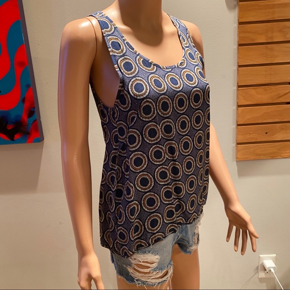 *H&M* Tanktop - Picture 3 of 7